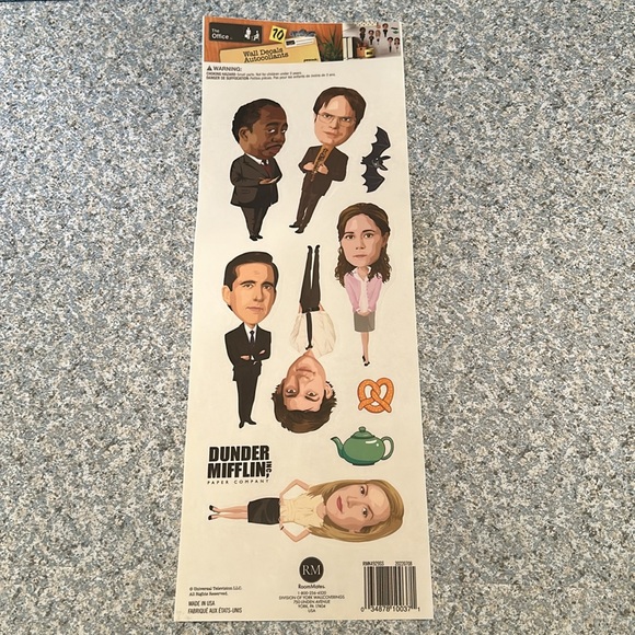 THE OFFICE 12 Days of Socks +Dunder Mifflin’s Michael G. Scott figure + decals!! - Picture 2 of 7